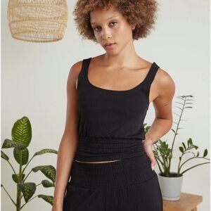 Known Supply Ridge Tank NWT 2x fits small